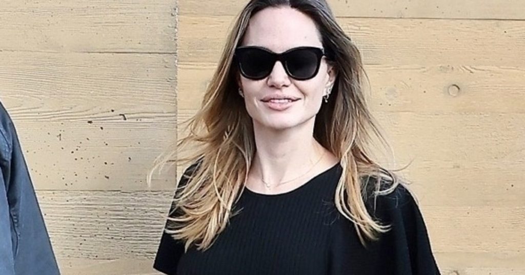 Angelina Jolie, change of look.  How the actress looks VIDEO