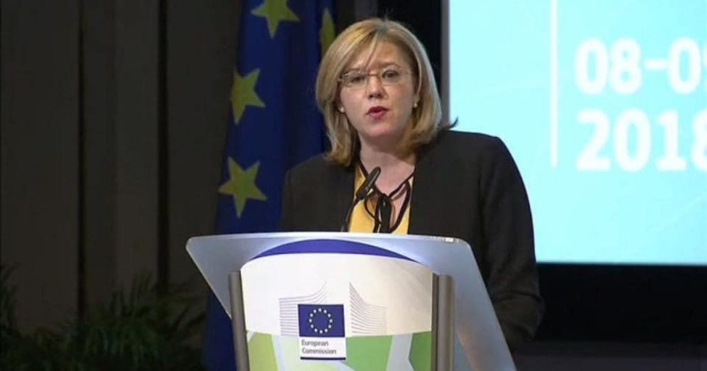 Approximately 300 million euros for Romanian farmers.  Corina Crețu explains the destination of the money coming from the European Commission