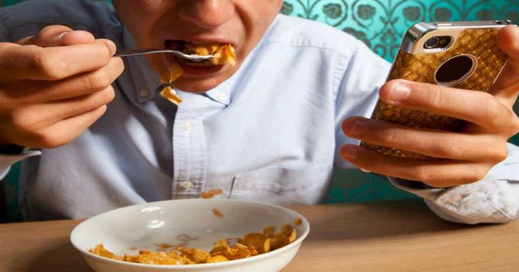 Digital fasting – the solution to get rid of phone addiction.  What are the signs of addiction?