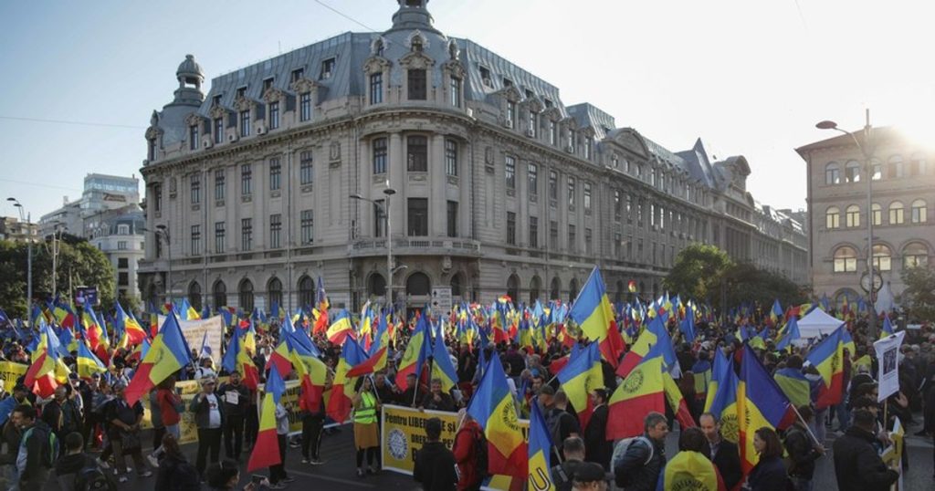 Lottery employees threaten to strike