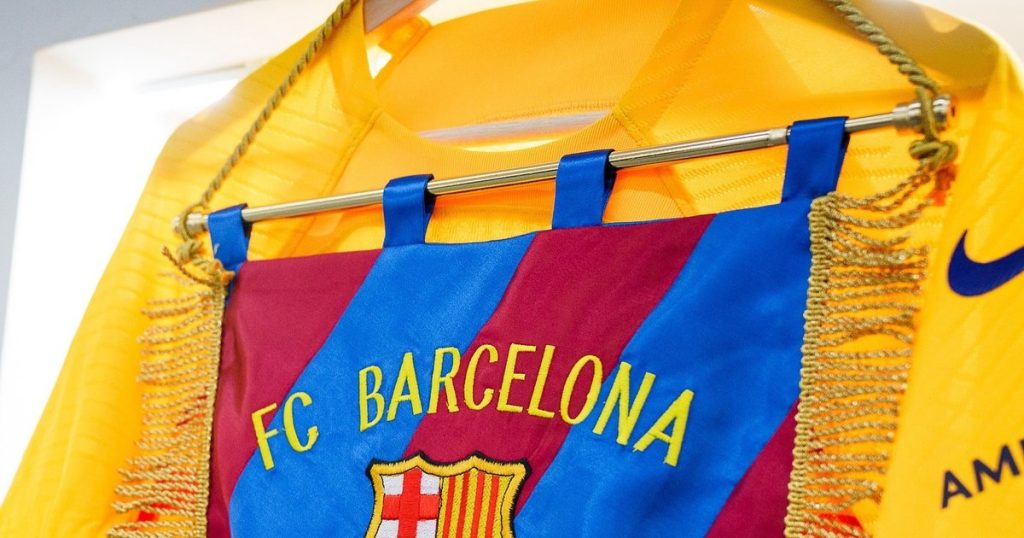 Napoli tied with FC Barcelona (1-1), in the Champions League round of 16