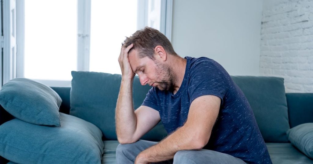 People who live alone are more prone to depression