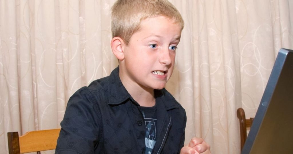 Tips for young people to surf the Internet safely.  What data should not be disclosed