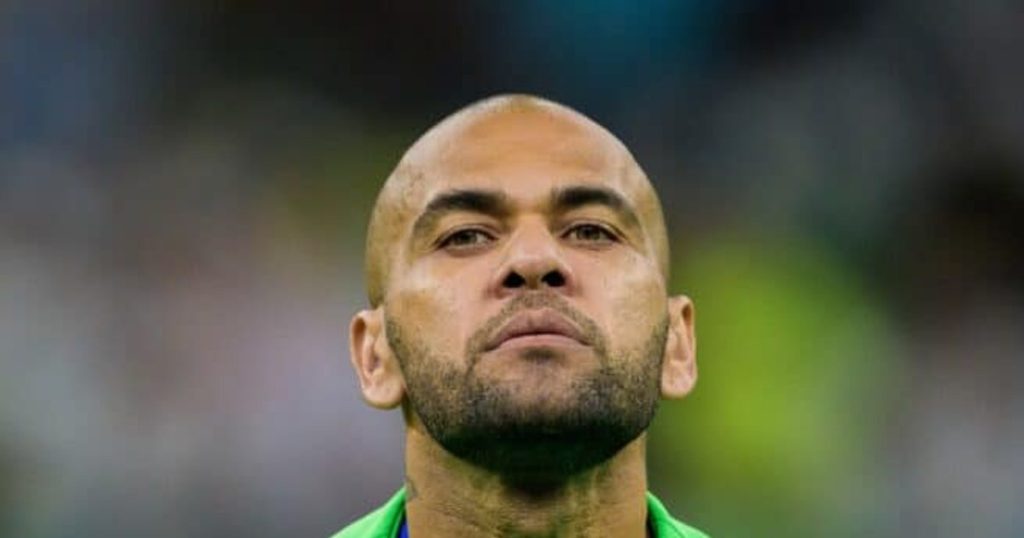 Violator Dani Alves, crushed: sentenced to prison and made to pay a fortune to the victim