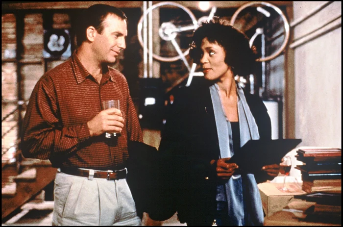 Kevin Costner and Whitney Houston in "The Bodyguard", archive photo