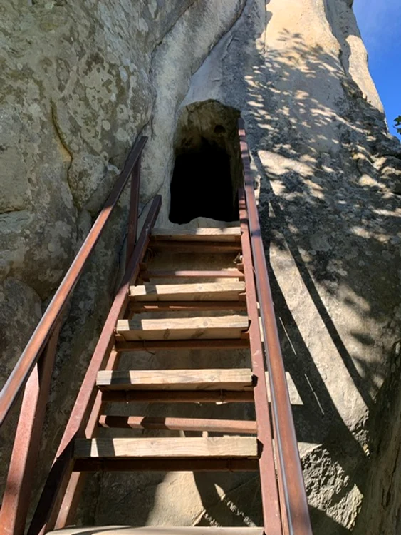 Dionisie Torcătorul's cell photo source Antonia Ispas