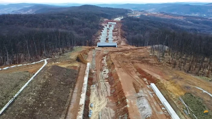 The A3 Nădășelu-Zimbor-Poarta construction site is almost deserted.  PHOTO: API