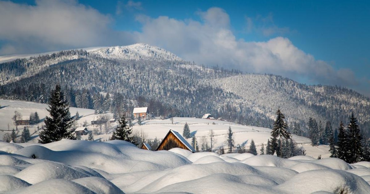 Dream places you can visit in winter in Romania.  They are perfect for the February school holidays VIDEO PHOTO