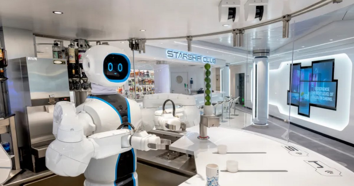 Floating cities, robot waiters and racetracks.  What the biggest cruise ships in the world hide PHOTO VIDEO