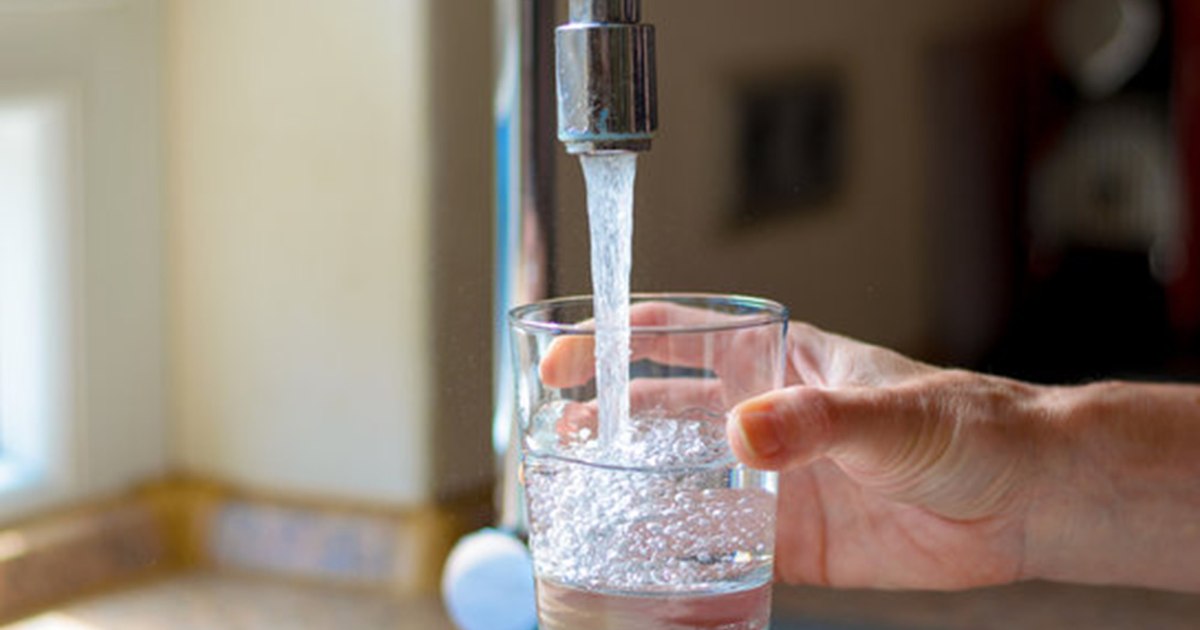 Half of Romanians do not consider tap water a safe source of hydration STUDY