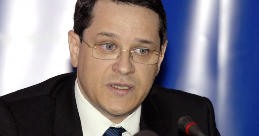 Hellvig: But what if you don't get a Ronald Reagan or a Volodymyr Zelensky?