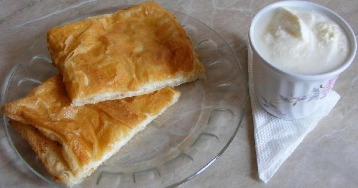 Huge prices in Otopeni Airport grocery stores.  How much does a sandwich or a simple sandwich cost?