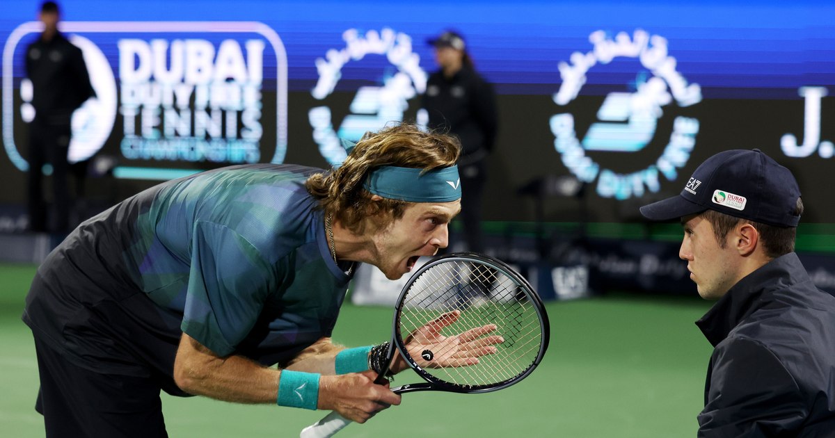 Incredible scenes in Dubai.  Andrey Rublev, disqualified after a scandalous gesture in the semi-final with Bublik VIDEO