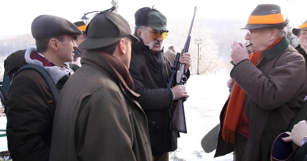 Ion Țiriac leaves to shoot animals.  "A deer of respectable age must be hunted"