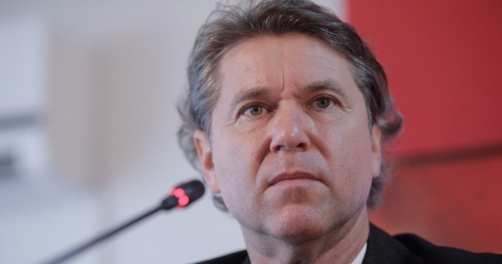 Răducioiu, upset by Drăgușin's situation.  He wants to go to England, to hold Postecoglou accountable