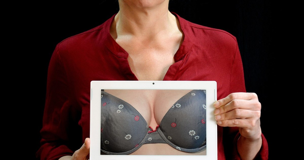 Scientists are working on a bra-mounted breast cancer monitor