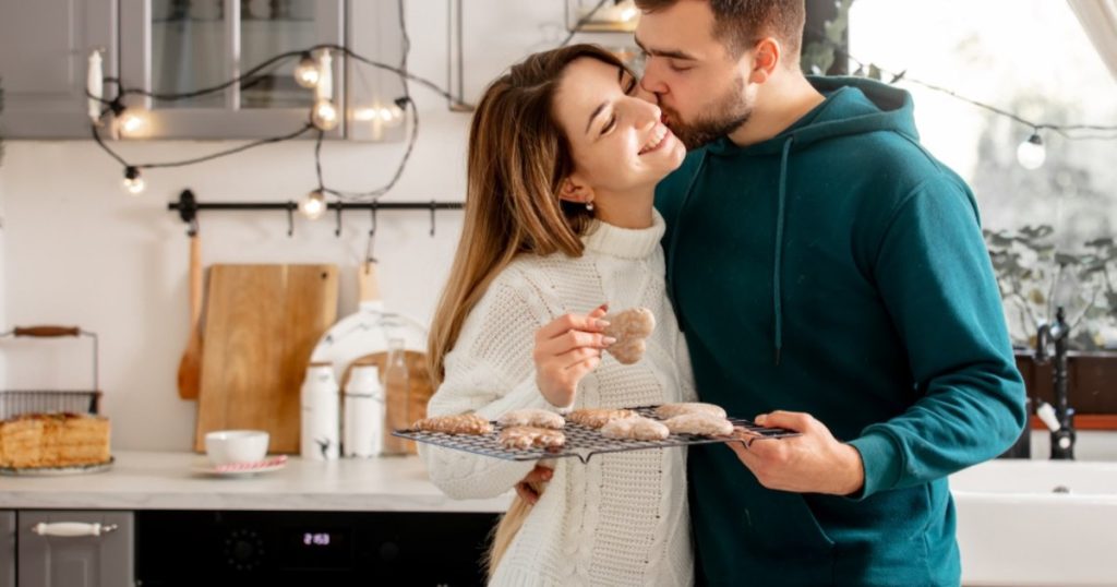 The Perfect Age to Get Married: How the '37% Rule' Works