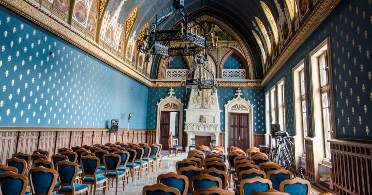 The Romanian palace is among the most beautiful night-lit buildings in the world.  Hundreds of thousands of visitors in 2023