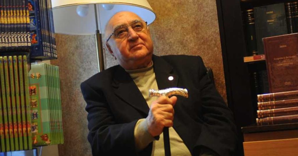 The coffin with the lifeless body of the writer Dinu Săraru will be deposited on Monday at the Marble Hall of the National Theater