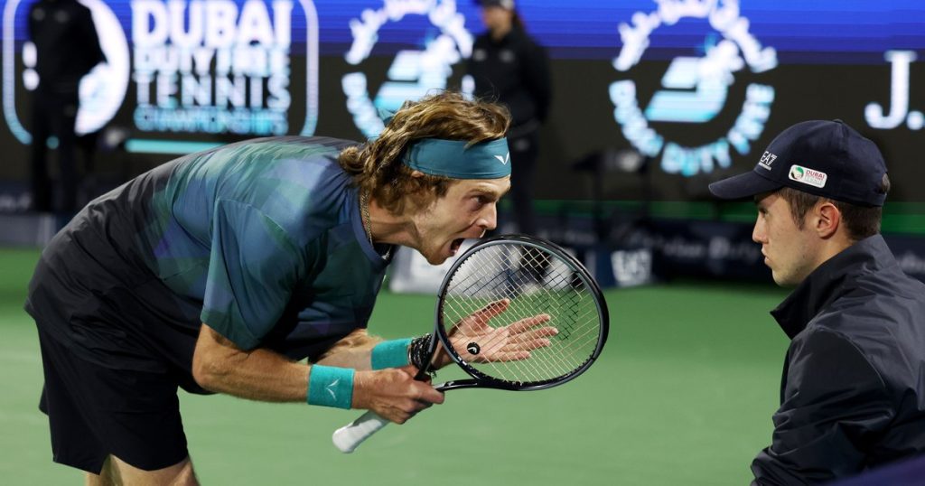 The referee attacked by Rublev in Dubai would be Romanian.  The hallucinatory dialogue that led to the disqualification of the Russian