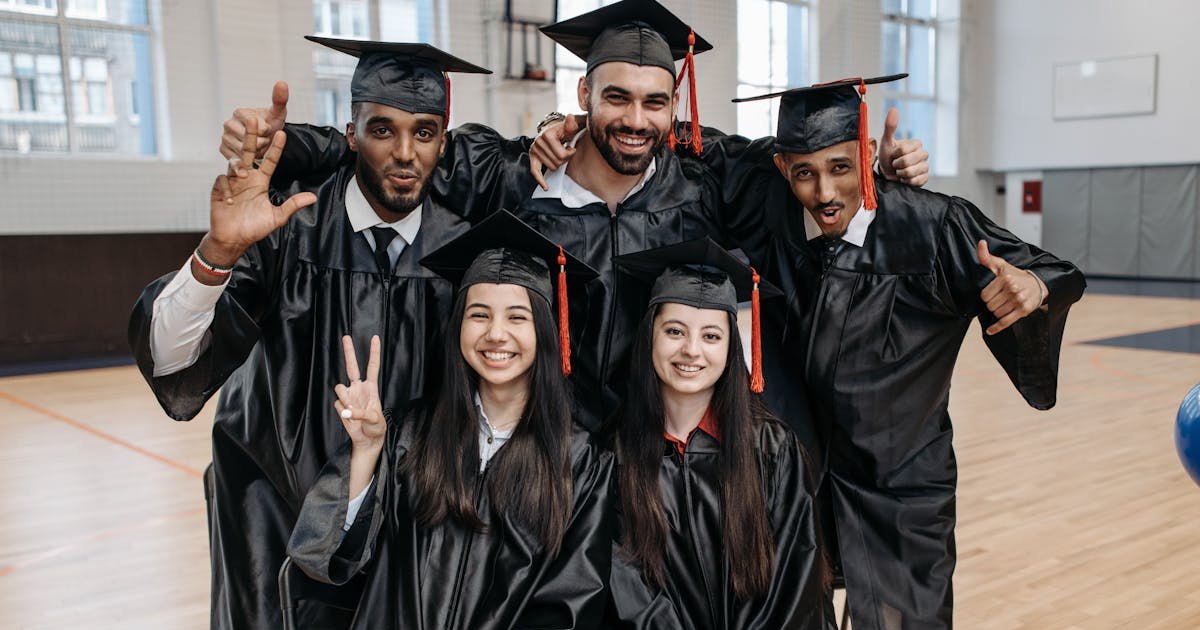 What gifts to give a recent graduate