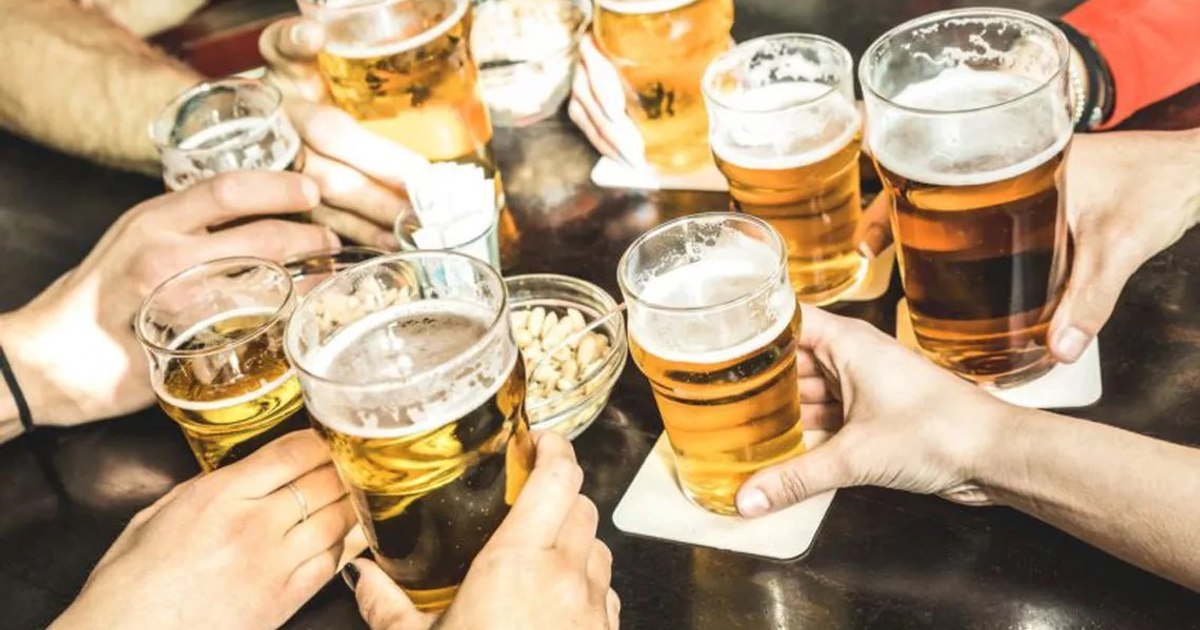 Why do men who drink alcohol get bellies.  Doctor: "It's not an enlarged stomach, that belly is full of fat"