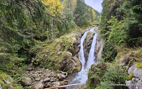 Lolaia Waterfall and Nucsoarei Valley Stones from Retezat Photo Daniel Guță THE TRUTH (6) jpg