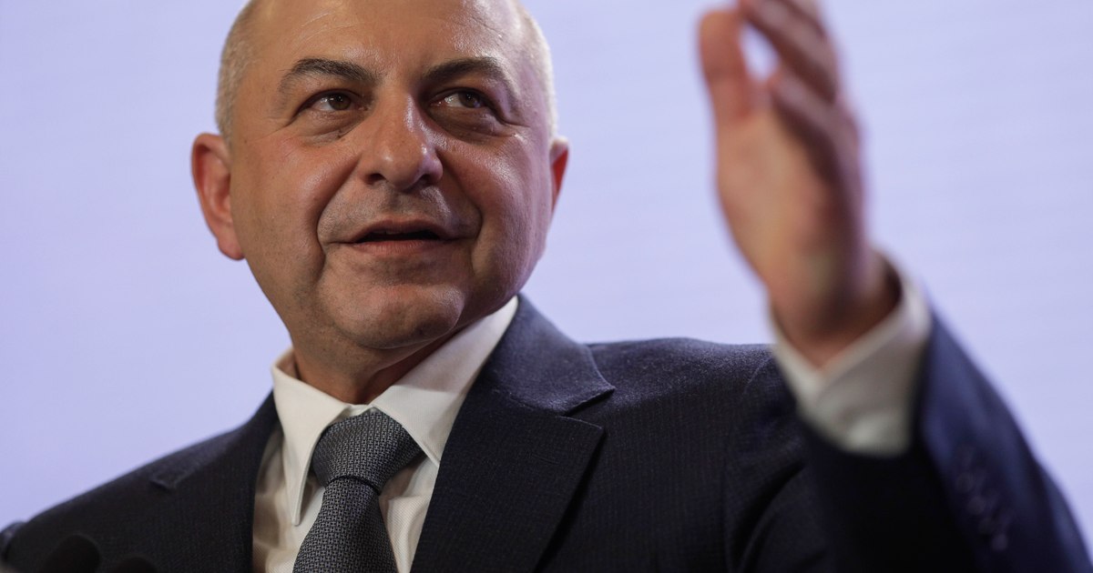 A new complaint to the DNA on behalf of Cîrstoiu.  The accusations of an Opposition MP