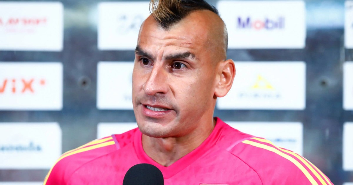 Community service and drastic ban for football player who disturbed opponents with a laser