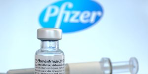 The bill for Pfizer vaccines has arrived: Romania must pay over 680 million euros. What is the Government trying to do?
