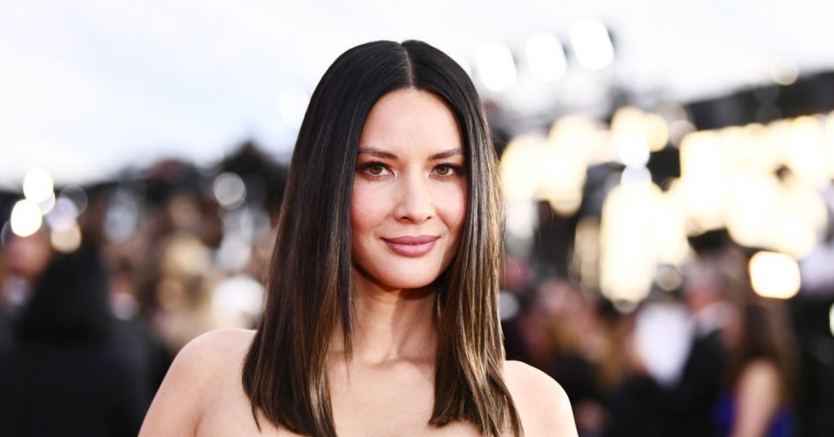 Olivia Munn has confessed that she "completely gave in" when she saw her bust after her double mastectomy