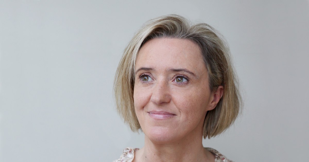 Talking to Liz Nugent, the author of the novel "Strange Sally Diamond" awarded the title of "Best Suspense Novel"