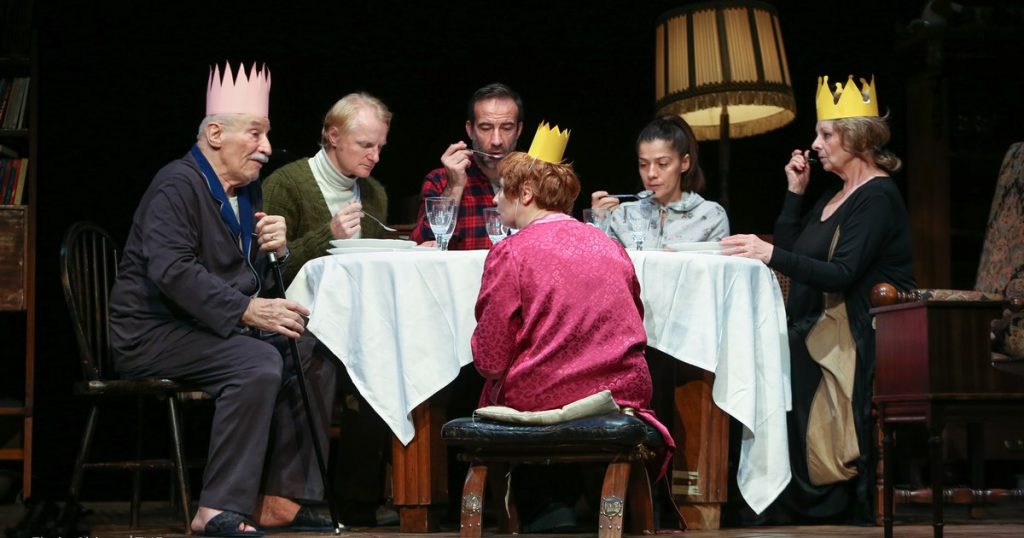 "The king does not die" with Victor Rebengiuc and Mariana Mihuț.  The first photo album dedicated to a TNB show