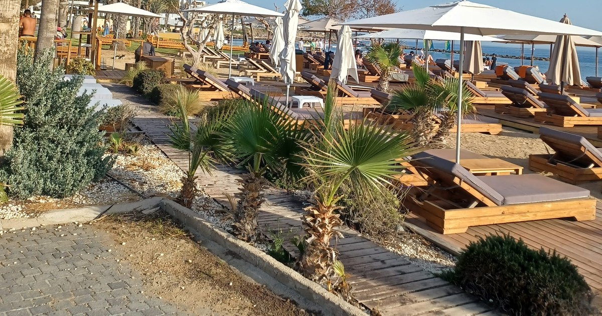 The paradise that attracts Romanian tourists with unchanged prices for 10 years.  "Only we practice japca"