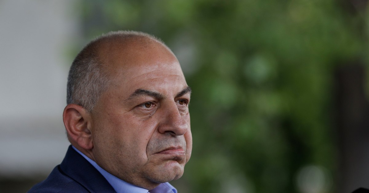 The replacement of Cîrstoiu gives trouble to the PSD-PNL Alliance.  Scenarios for Bucharest