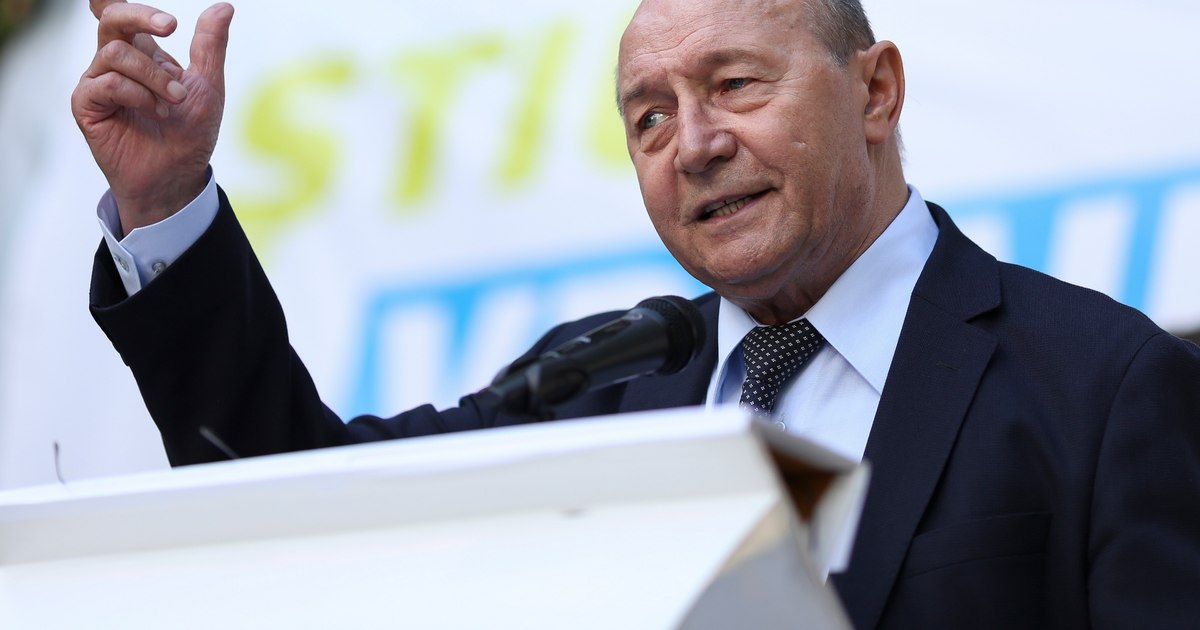 Under what conditions would Traian Basescu not vote in the presidential elections