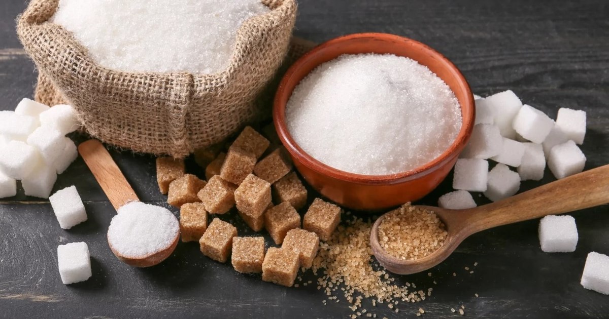 What do we choose between sugar and sweeteners?  Doctor: "Sugar "rusts" us and ages us from the inside"