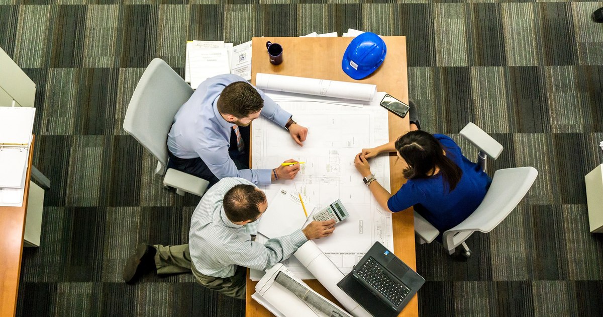 Why we fall in love at work.  The explanations of a psychologist