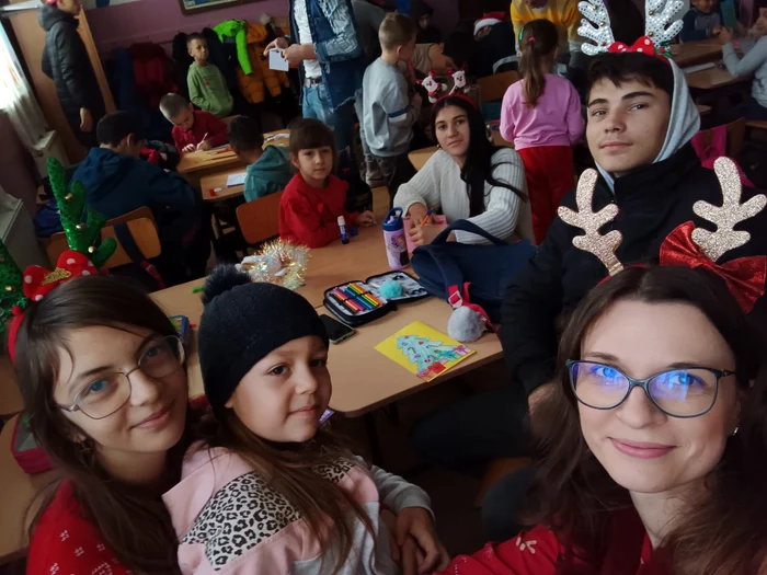 The teacher and her students are like a big family PHOTO personal archive