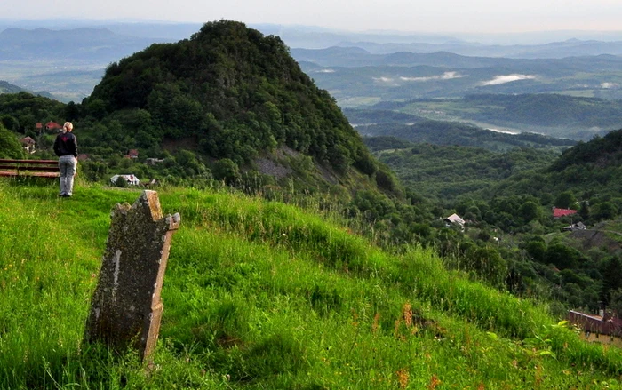 Great Calvary.  Photo: Daniel Guță.  TRUTH