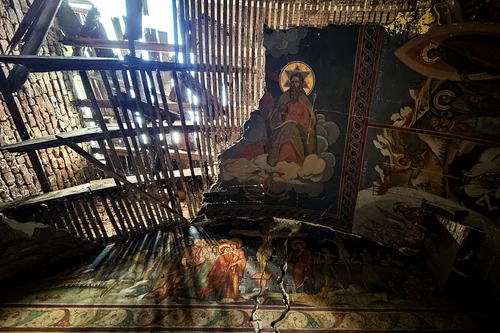 The church was left in disrepair Photo: Alex Gavan/Centura Verde jpg