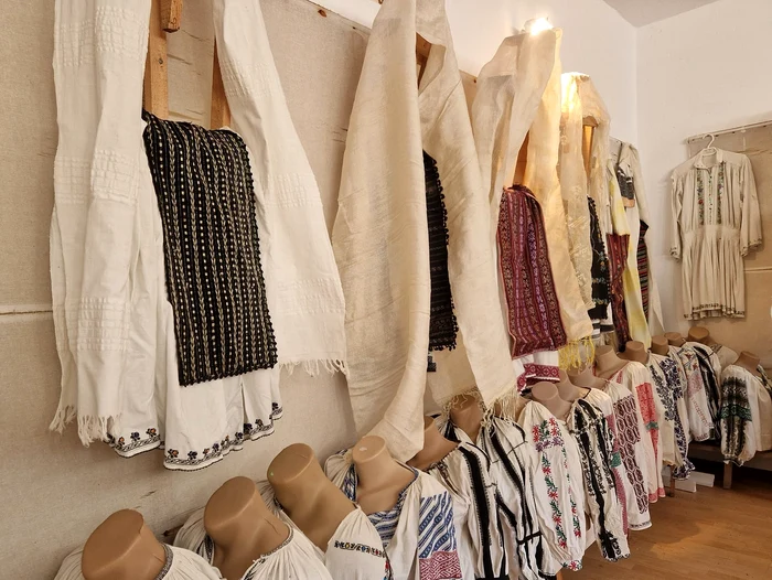 The librarian donated the popular costumes to the community Photo: Daniela Gapșea