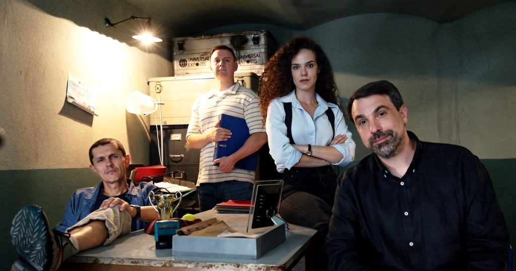 A new comedy on PRO TV, with Iulian Postelnicu and Alexandru Papadopol in the main roles.  When is the premiere