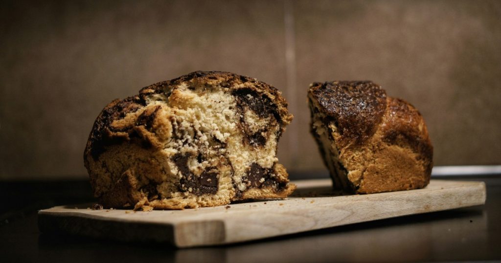 From the history of the cozonac: from the fluffy one from "La Medeleni" to the economical one of the communists, baked on the butter wrappers