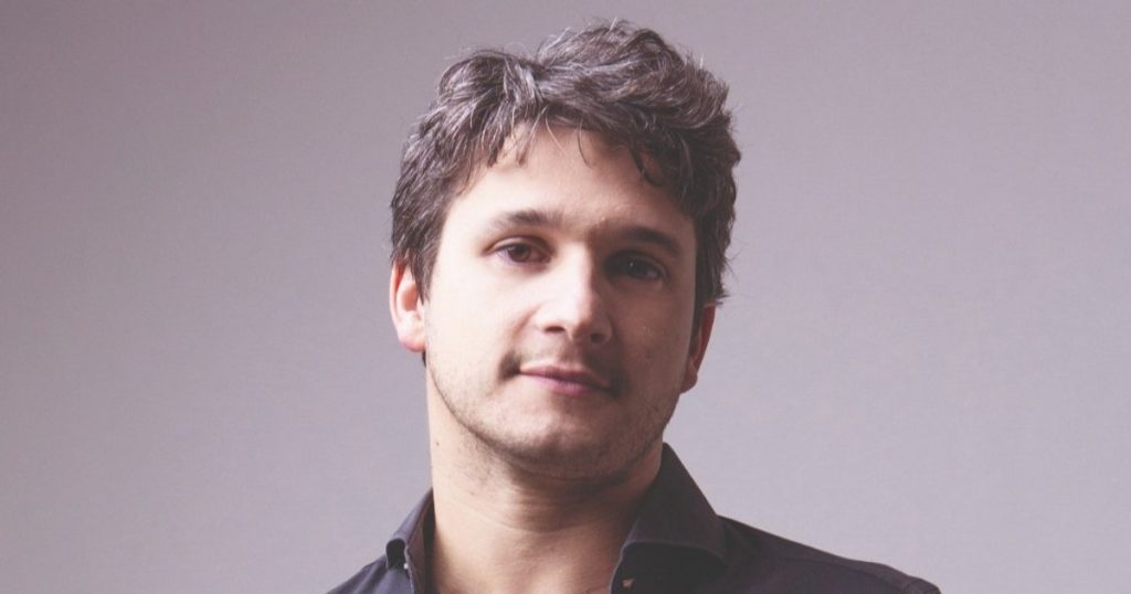 INTERVIEW Luca Mazzucchelli, psychologist and author: "I would like readers to learn to accept and understand their emotions"