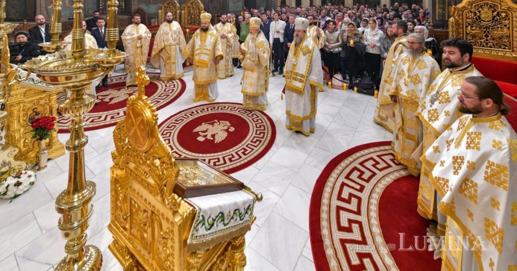 Patriarch Daniel, at the Resurrection Service: Jesus the Risen from the dead is permanently present in His Church