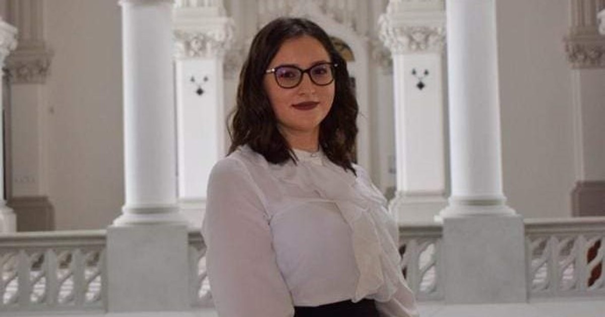 The debutante teacher who achieves remarkable results with the students.  Children excel in literary creation competitions