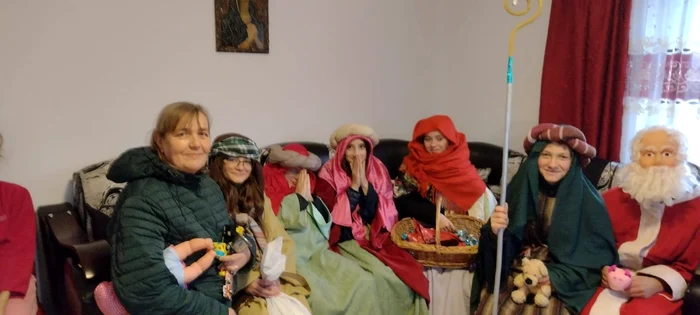 Angelica and her students Christmas carols the lonely old people from the village PHOTO personal archive