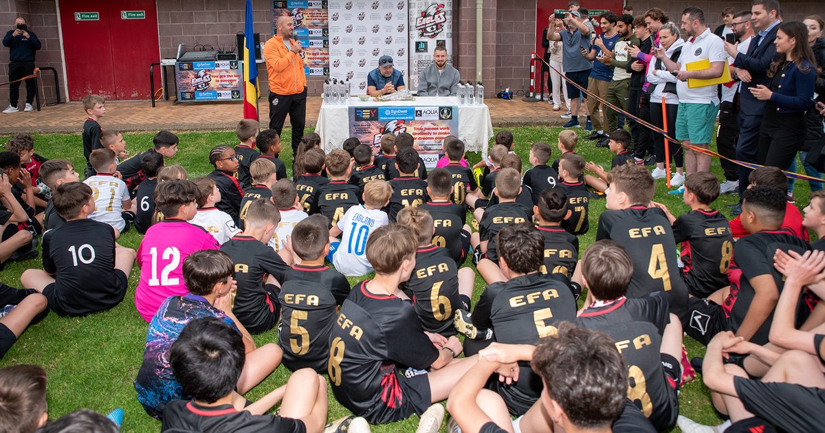 What Radu Drăgușin told the children from the Romanian Eagles academy in London: "If you do this and respect football, it will reward you" Photo gallery