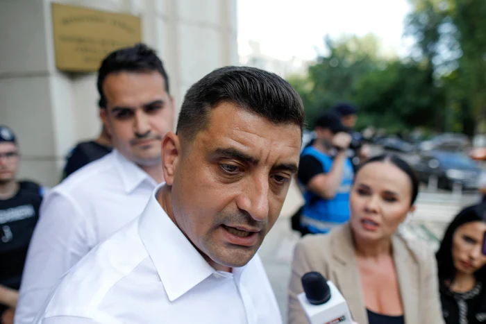 George Simion is taken out of the office of the Gendarme Prosecutor's Office Photo Inquam Photos Octav Ganea (2) jpg